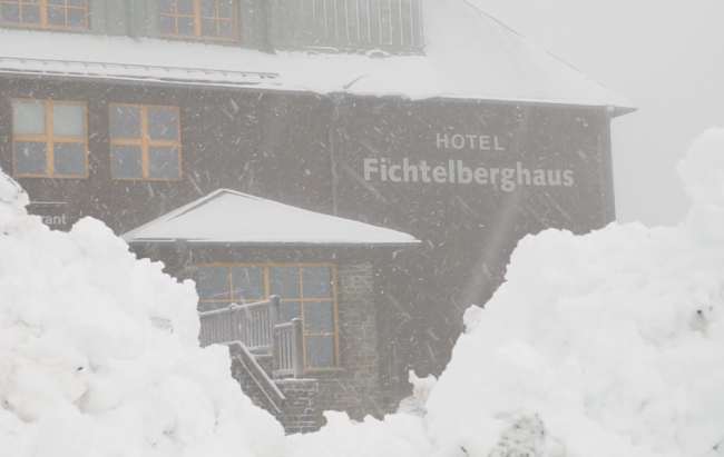 Neuschnee auf dem Fichtelberg: Winter-Wonderland in den Osterferien - 