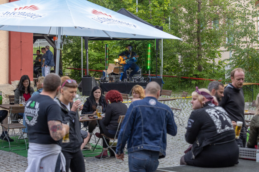 Neustart mit Kultur - Biergarten und Konzert hieß es am Wochenende in der Alten Brauerei.