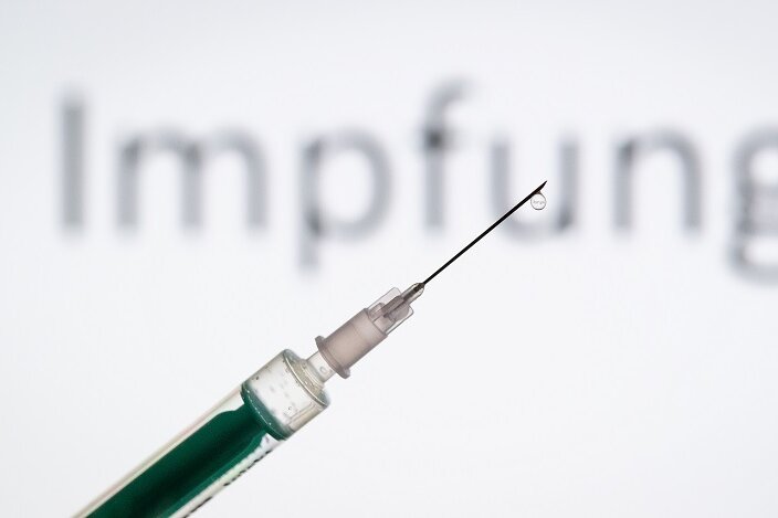 Newsblog Corona: Fast zwei Drittel der Deutschen sind für eine Impfpflicht - 