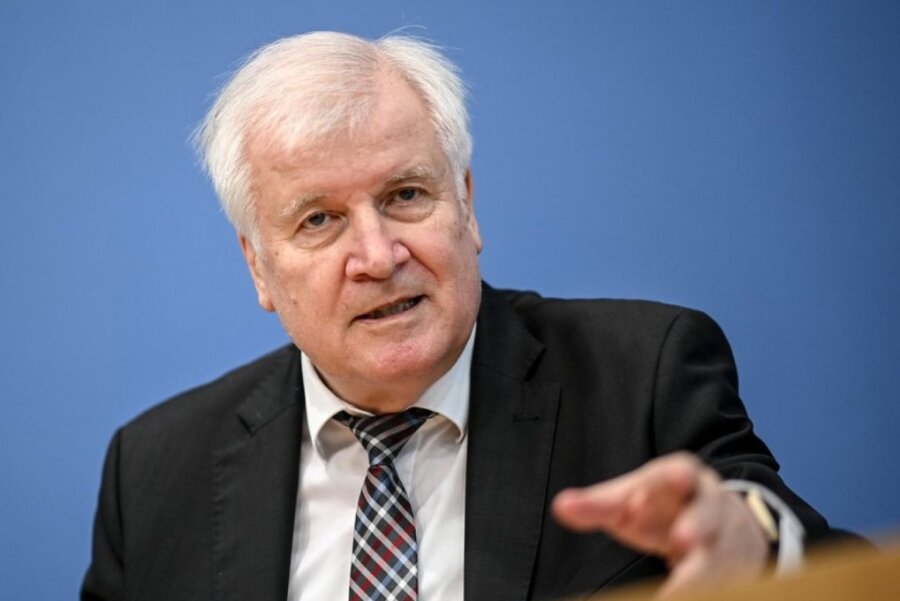 Newsblog Corona: Innenminister Seehofer für bundeseinheitliche Regelungen - 