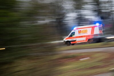Niederwiesa: 58-Jährige bei Unfall schwer verletzt - In Niederwiesa ist bei einem Unfall eine Frau schwer verletzt wurden.