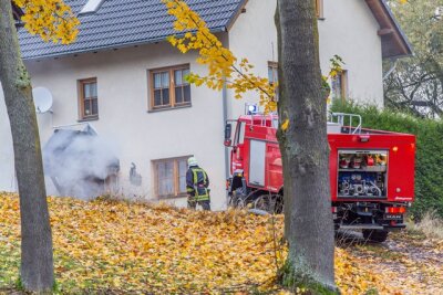 Niederzwönitz: Eine Verletzte bei Brand in Heizungskeller - 