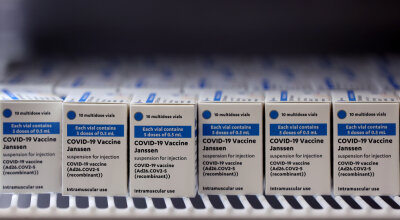 Noch 150 Impftermine in Oelsnitz frei - In Oelsnitz sind noch rund 150 Dosen des Impfstoffs gegen das Coronavirus des Herstellers Johnson & Johnson verfügbar, die am Donnerstag verabreicht werden können.