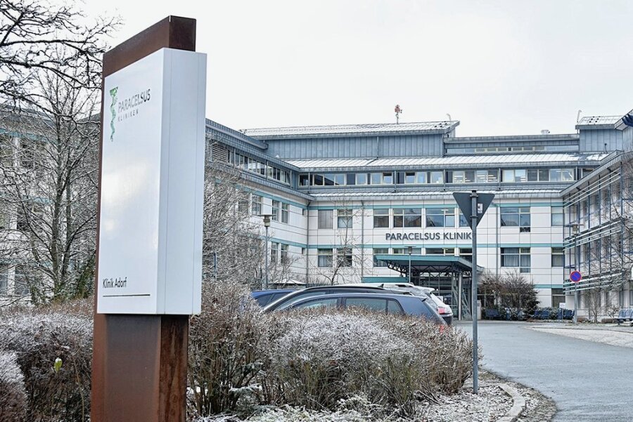 Die Paracelsus-Klinik in Adorf: 2003 übernahm der Osnabrücker Konzern das damalige Waldkrankenhaus vom Landkreis. Nun gibt es Hinweise auf bevorstehende Umstrukturierungen im Haus an der Sorger Straße.