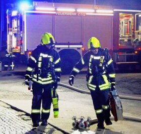 Notfallübung macht Probleme deutlich - Feuerwehrübung auf einem Firmengelände in Steinpleis. 