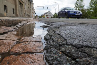 Notlösung für Straßenbau in Glauchau - Der bauliche Zustand der Schlachthofstraße in Glauchau verschlechtert sich immer mehr.