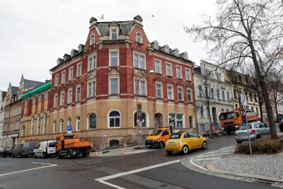 Notsicherung an der ehemaligen Diskothek „La Belle“ in Hohenstein-Ernstthal - Einst war das Haus als Diskothek „La Belle“ bekannt. Jetzt musste das marode Gebäude notgesichert werden.