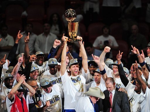 Am Ziel: Dirk Nowitzki gewinnt den NBA-Titel