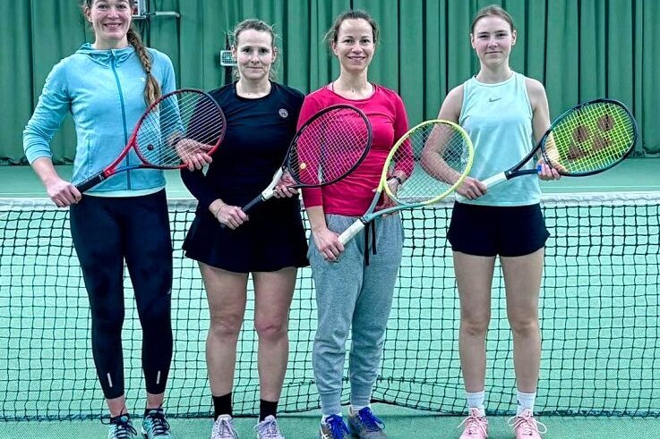 Nur noch ein Erfolg... - Sie kämpfen um den Landesmeistertitel: Jasmin Fleischer (von links), Britta Ruppert, Julia Fenk und Mia Ruppert. 