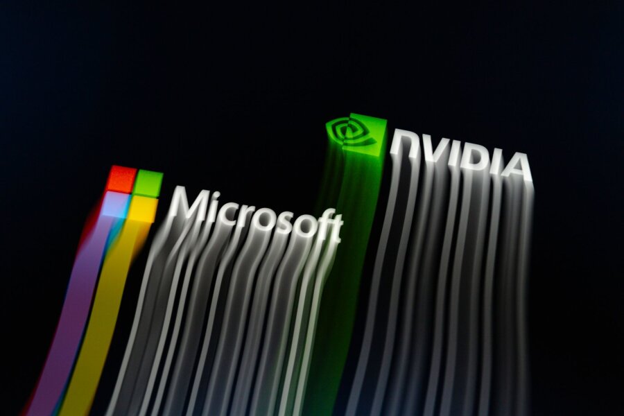 Nvidia dank KI-Boom an der Spitze im Börsenolymp - Chips von Nvidia spielen eine Schlüsselrolle für Software mit Künstlicher Intelligenz. Der KI-Boom macht auch Aktien von Microsoft populär.