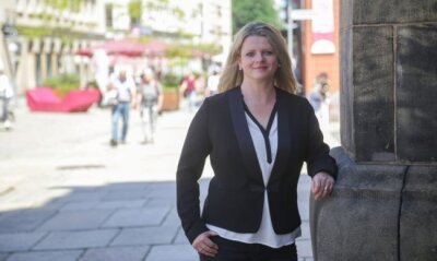 OB-Wahl in Chemnitz: Bewerberin der Linken hält Kandidatur aufrecht - OB-Kandidatin Susanne Schaper tritt auch im zweiten Wahlgang wieder an.