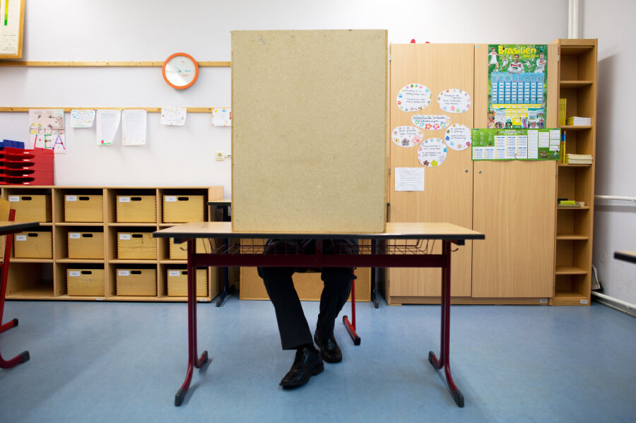 OB-Wahl in Limbach-Oberfrohna: Wahlbeteiligung vier Stunden vor Schließung der Wahllokale bei 43 Prozent