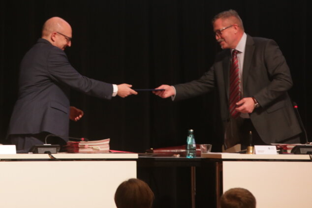 OB-Wahl-Sieger Sven Schulze führt Chemnitz vorerst als Amtsverweser - 