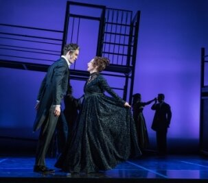 Obermarkt wird zum Broadway - Susanne Engelhardt und Alexander Donesch, hier in einer Szene aus dem "Grafen von Monte Christo", der im nächsten Jahr wieder auf die Bühne kommt, gehören zu den Solisten des Musicalkonzertes auf dem Obermarkt. 
