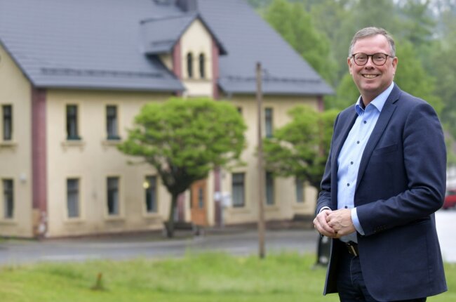 Oberschöna: Dicke Brocken für den wiedergewählten Ortschef - Rico Gerhardt wurde auf der jüngsten Sitzung des Oberschönaer Gemeinderates in der vergangenen Woche erneut als Bürgermeister verpflichtet.