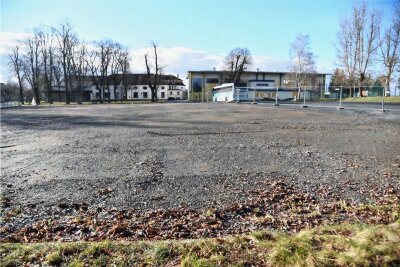 Oelsnitz: 41 Einsendungen zu Gestaltung von Schützenhaus-Gelände - Auf der Freifläche an der Adolf-Damaschke-Straße in Oelsnitz stand bis zum Abriss 2022 das Schützenhaus.