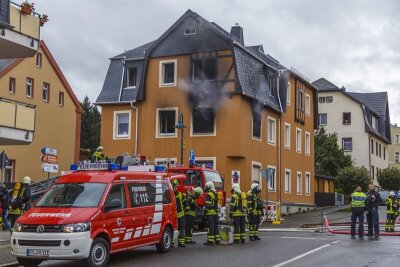 Oelsnitz/E.: Wohnungsbrand an der Bahnhofstraße - 