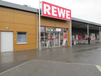 Oelsnitz/V.: Supermarkt nach Böller-Attacke zu - 