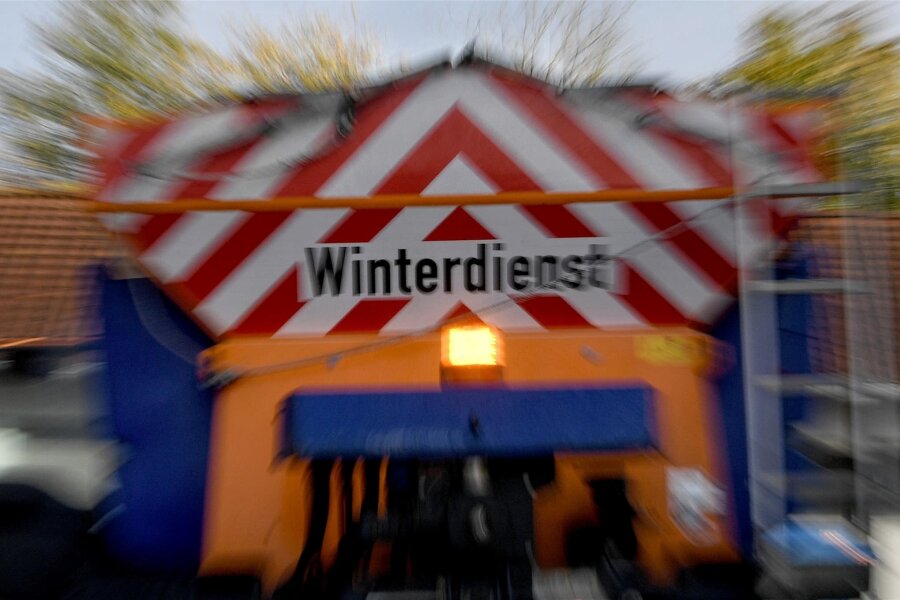 Oelsnitz wirft Winterdienstfirma raus - Die Stadt Oelsnitz will sich nach Problemen beim Winterdienst von der beauftragten Firma trennen.