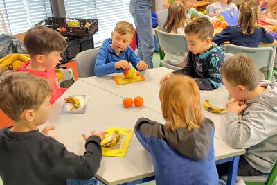 Oelsnitzer Grundschüler lernen Lebensmittel retten - Auch fleckige Bananen schmecken noch: Das wurde den Mädchen und Jungen an der Grundschule vermittelt.