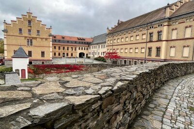 Oelsnitzer Schlossgaststätte: Doch noch ein Interessent - Im Torhaus von Schloss Voigtsberg gibt es aktuell keine Gaststätte mehr.