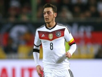 Özil zum vierten Mal Nationalspieler des Jahres - Özil zum vierten Mal Nationalspieler des Jahres
