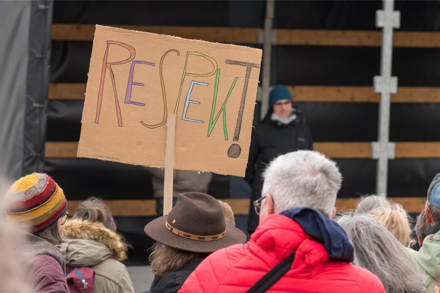 Olbernhau: Bürgerinitiative will mit Kundgebung für die Wahlen werben - Im März fand eine Kundgebung für Respekt und Toleranz in Olbernhau statt. Am Sonntag startet die zweite Auflage.
