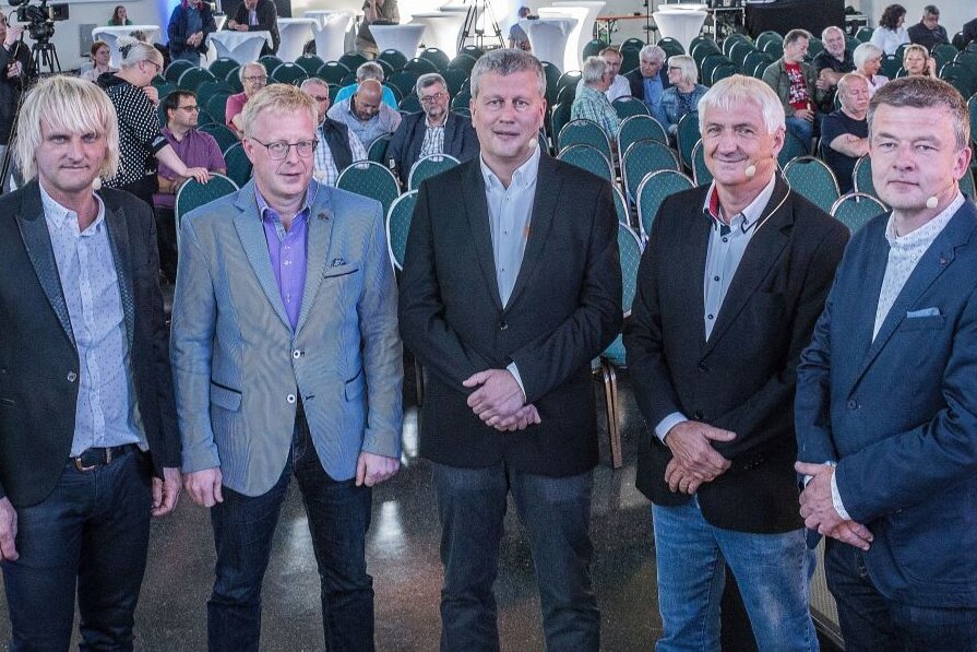 Jörg Klaffenbach, Tino Kluge, Guido Kolberg, Michael Rudolph und Kristian Hahn (v.l.n.r.) sind die fünf Kandidaten für die Olbernhauer Bürgermeisterwahl.