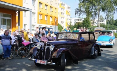 Oldtimer-Parade am Alloheim - 