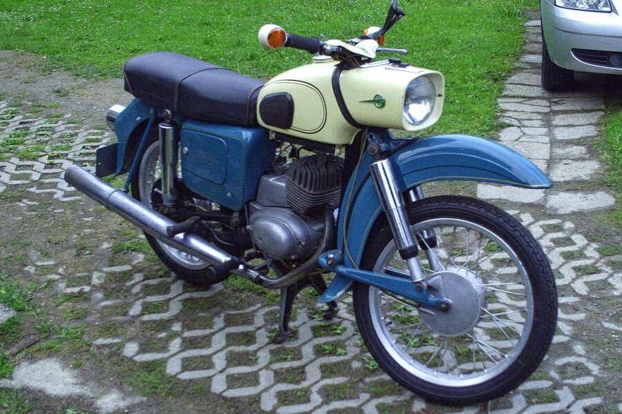 Oldtimer: Vom Fahrrad bis Sattelzug – alles ist erlaubt - MZ ES 150 liefen im Motorradwerk Zschopau 1962 bis 1978 vom Band. Besitzer dieser MZ von 1968 ist Jürgen Lisse.