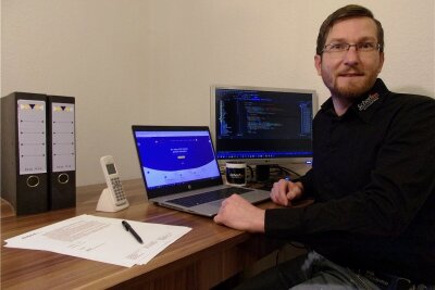 Onlineshop nach Baukastenprinzip: Wie Auerbacher Software-Entwickler Internetriesen Paroli bieten wollen - Jonas Scherf, Software-Entwickler aus Auerbach.