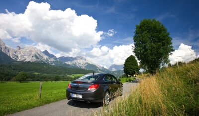 Opel überrascht mit Spar-Insignia selbst Skeptiker - Der neue Opel Insignia ecoflex belastet die Umwelt weniger. Dennoch zeigt sich das windschnittige Modell durchzugsstark und schnell. 