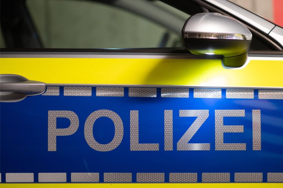 Operative Einsatzgruppe schnappt mutmaßlichen Drogendealer im Chemnitzer Stadtzentrum - Am Samstag nahmen Polizeibeamte in Chemnitz einen mutmaßlichen Drogendealer fest.