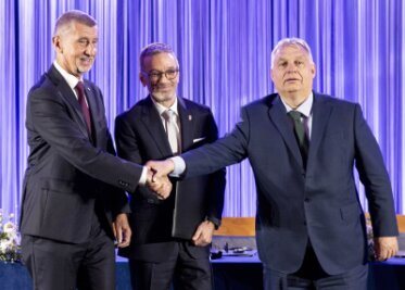 Orban will rechtes Parteienbündnis schmieden - Andrej Babis (l-r), Herbert Kickl und Viktor Orban in Wien.