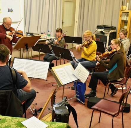 Orchester probt für Saisonauftakt - 
