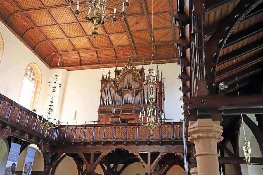 Orgelmusik in Stadtkirche Oederan: Einladung zu Mittagskonzert - Die Silbermannorgel in der Stadtkirche Oederan.