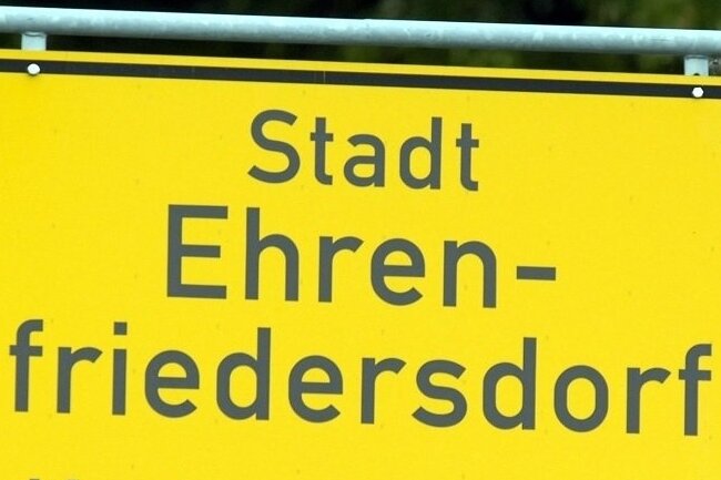 Ortsschild von Ehrenfriedersdorf gestohlen - Unbekannte haben ein Ortsschild der Stadt Ehrenfriedersdorf an der B 95 gestohlen.
