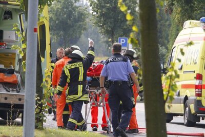 Bei einer Verpuffung in der Firma Redesta im Gewerbegebiet Ottendorf sind am Dienstag drei Menschen verletzt worden. 