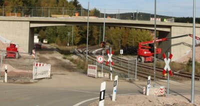 Pachthaus-Brücke bald fertig - Die Bauarbeiten für die neue Pachthaus-Brücke liegen im Zeitplan. 