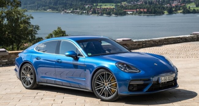Panamera II: Rennwagen für vier Personen - Im November startet die zweite Generation des Panamera.