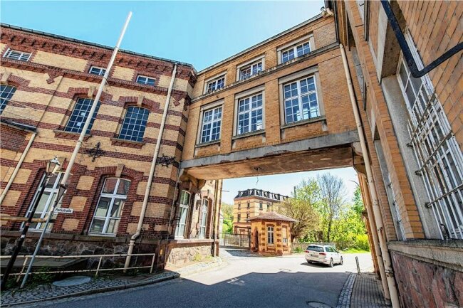 Papierfabrik, Geschäfte, Heinrich-Heine-Park: Wo sind die Baustellen in Lunzenau? - Wie kann es einmal mit der Brache Papierfabrik in Lunzenau weitergehen? Eine gewerbliche Nutzung der privaten Immobilie ist vorstellbar, heißt es im Stadtentwicklungskonzept. Es zeigt, worauf die Stadt bis 2040 die Schwerpunkte legen will. 