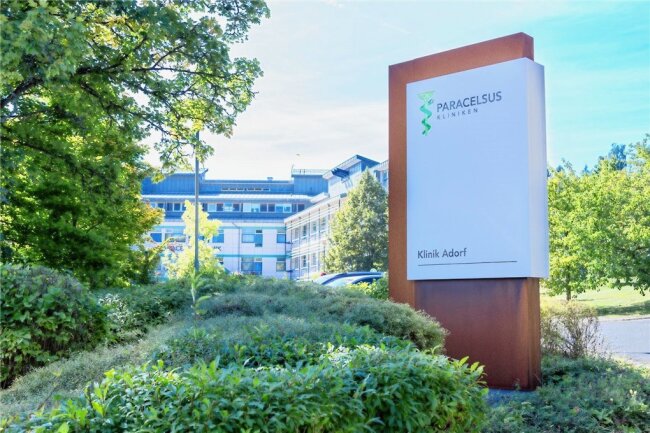 Paracelsus: Station für Innere Medizin wechselt von Adorf nach Schöneck - Das Adorfer Krankenhaus. 