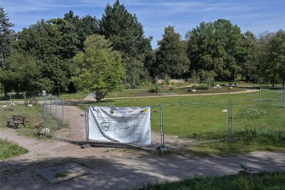 Park „Neue Welt“ in Zwickau: In drei Monaten sollen die Wege fertig gebaut sein - Noch ist der Park „Neue Welt“ eine Baustelle. Bis zum Jahresende soll sich das ändern.
