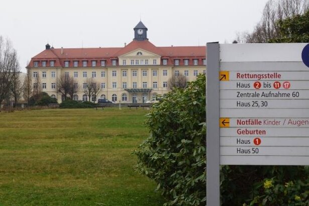 Parken auf Zwickauer Krankenhausgelände künftig kostenpflichtig - 