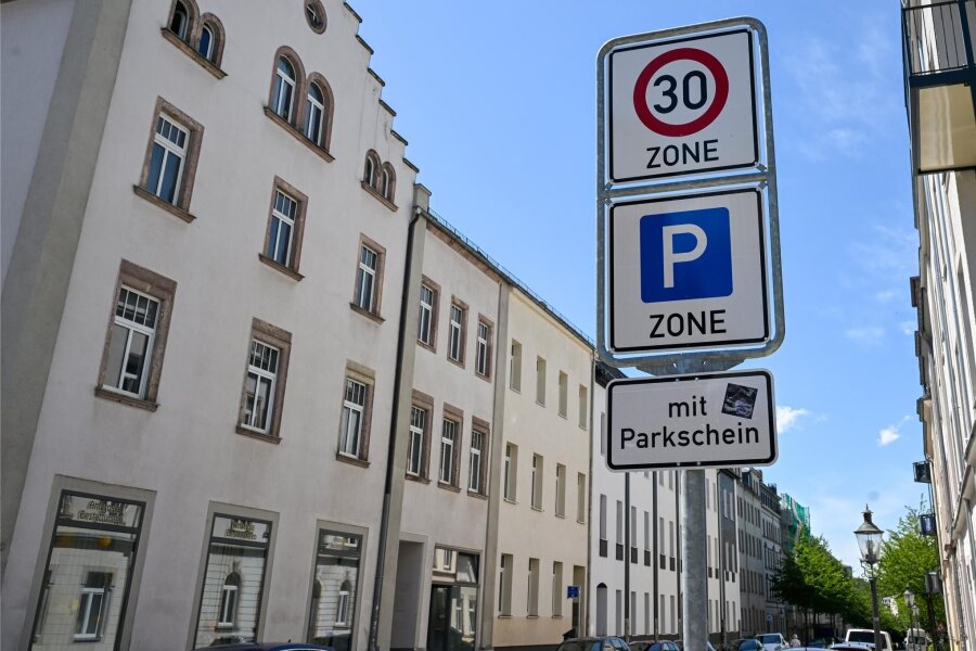 Parken in Chemnitz: Nächstes Viertel wird kostenpflichtig - In Chemnitz müssen rund um die Innenstadt Autofahrer mehr und mehr auf das Verkehrszeichen „Parkzone“ achten. Nun ist ab 1. Juli in weiteren Karrees das Parken nicht mehr gebührenfrei.