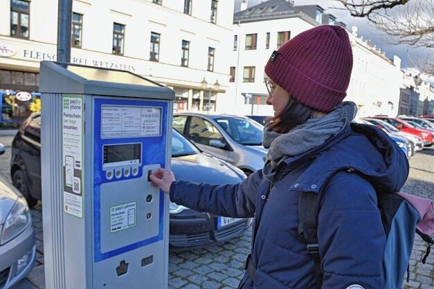 Parken wird teurer - Brötchentaste scheitert knapp - 50 Cent müssen Autofahrer fürs Parken in Oelsnitz künftig mindestens bezahlen. 