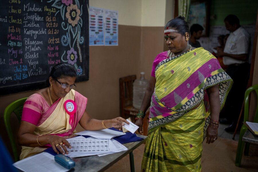 Parlamentswahl in Indien angelaufen - Die Wahl in Indien hat begonnen - wegen der Größe des Landes dauert sie sechs Wochen.