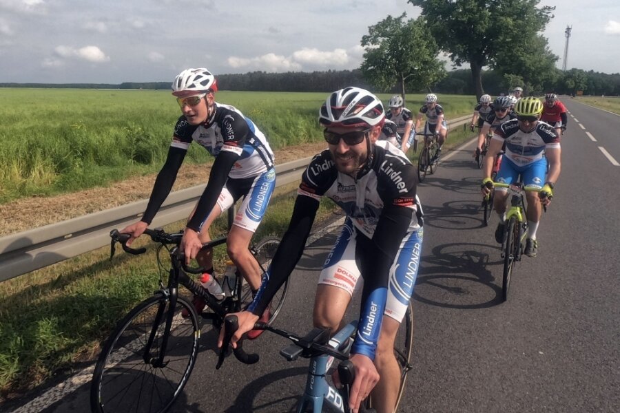 Elf Hobby-Radsportler machten sich auf den rund 300 Kilometer langen Weg nach Potsdam. 