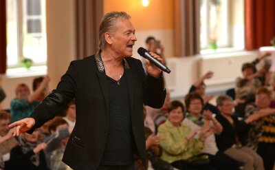 Penig: Berger und Bürger unterhalten ihr Publikum - Olaf Berger begeisterte das Publikum im Kultur- und Schützenhaus.