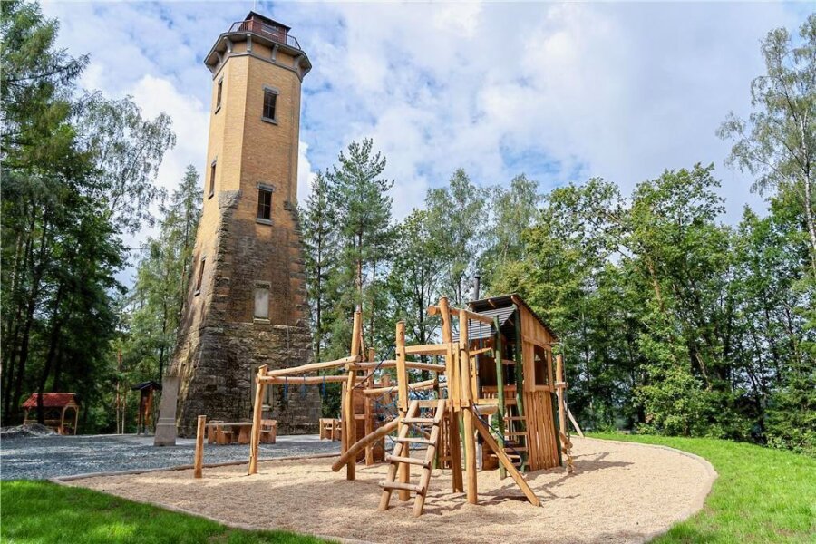 Perlaser Turm in Treuen diese Woche wegen Bauarbeiten nur eingeschränkt nutzbar - Der Perlaser Turm kann Mittwoch bis Freitag wegen Reparaturarbeiten nicht bestiegen werden.